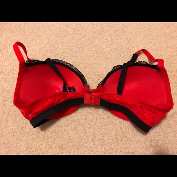 $15 for 2: La senza light pushup bra 32C - Picture 2 of 3